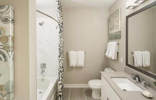 Secondary bathroom with garden bathtub at Camden Clearwater apartments in Clearwater, FL