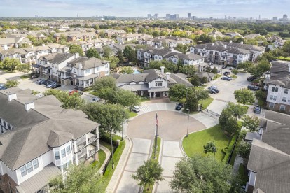 Aerial View of Camden Whispering Oaks Apartments in Houston, TX. 