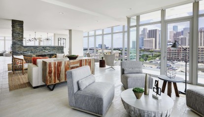 Sky lounge with downtown views