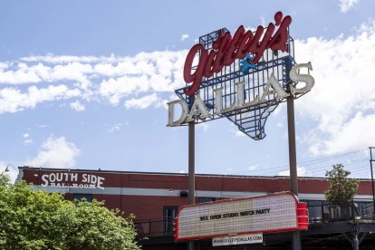 Gilley's Dallas and South Side Ballroom near Camden Farmers Market apartments in Dallas, TX