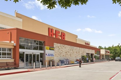 Grocery Shopping near Camden Woodson Park in Houston, TX