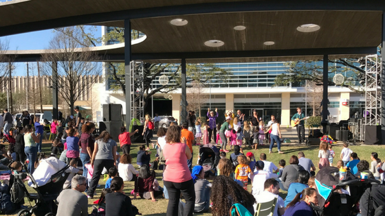 Live music in Levy Park in Houston