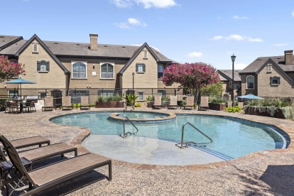 Front pool top level at Camden Shadow Brook apartments in Austin, TX