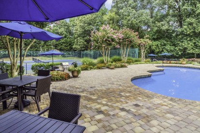 poolside dining and nearby tennis courts