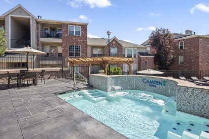 Pool hot tub spa