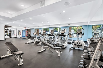 Camden Crest Apartment Fitness Center Weights