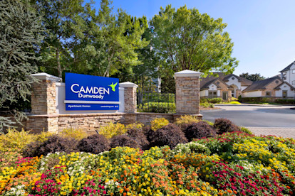 Monument sign at the entrance to Camden Dunwoody in Atlanta, GA