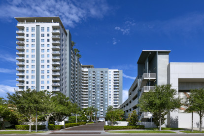Lovely building and convenient parking deck at Camden Pier District apartments in St. Petersburg, Florida.