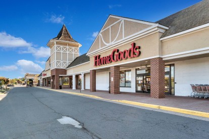 HomeGoods Shopping Nearby Camden Dulles Station in Herndon, Virginia