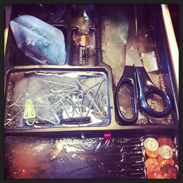 26923289-ice-desk.jpg