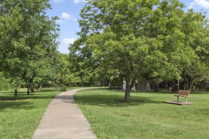 Jogging trails near Camden Shadow Brook apartments in Austin, TX