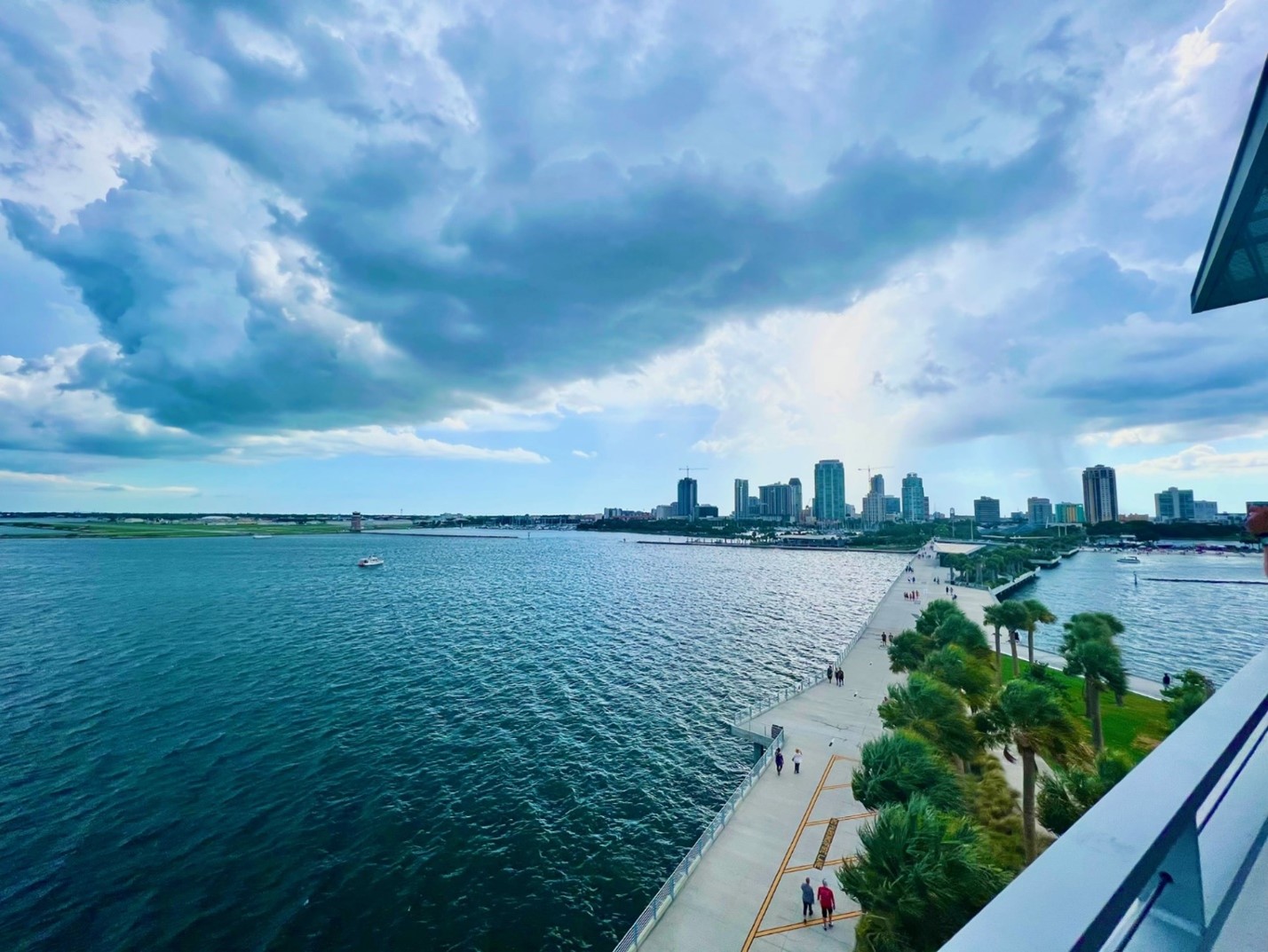 DTSP Pier, photo by blogger Jason Ferrer