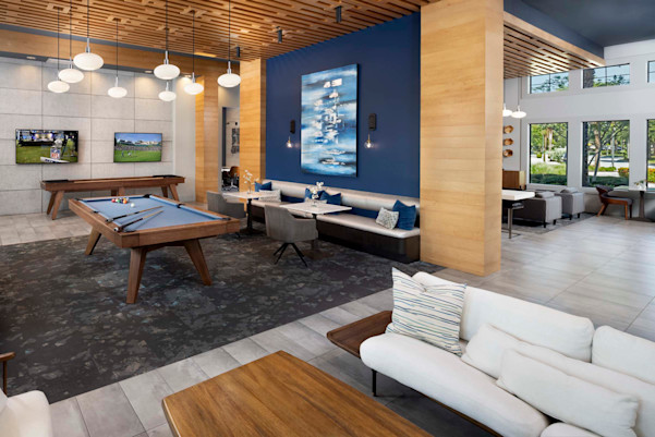 camden clearwater apartments in clearwater, fl indoor resident lounge