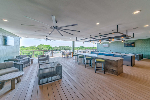 Flats side open-air, covered lounge space