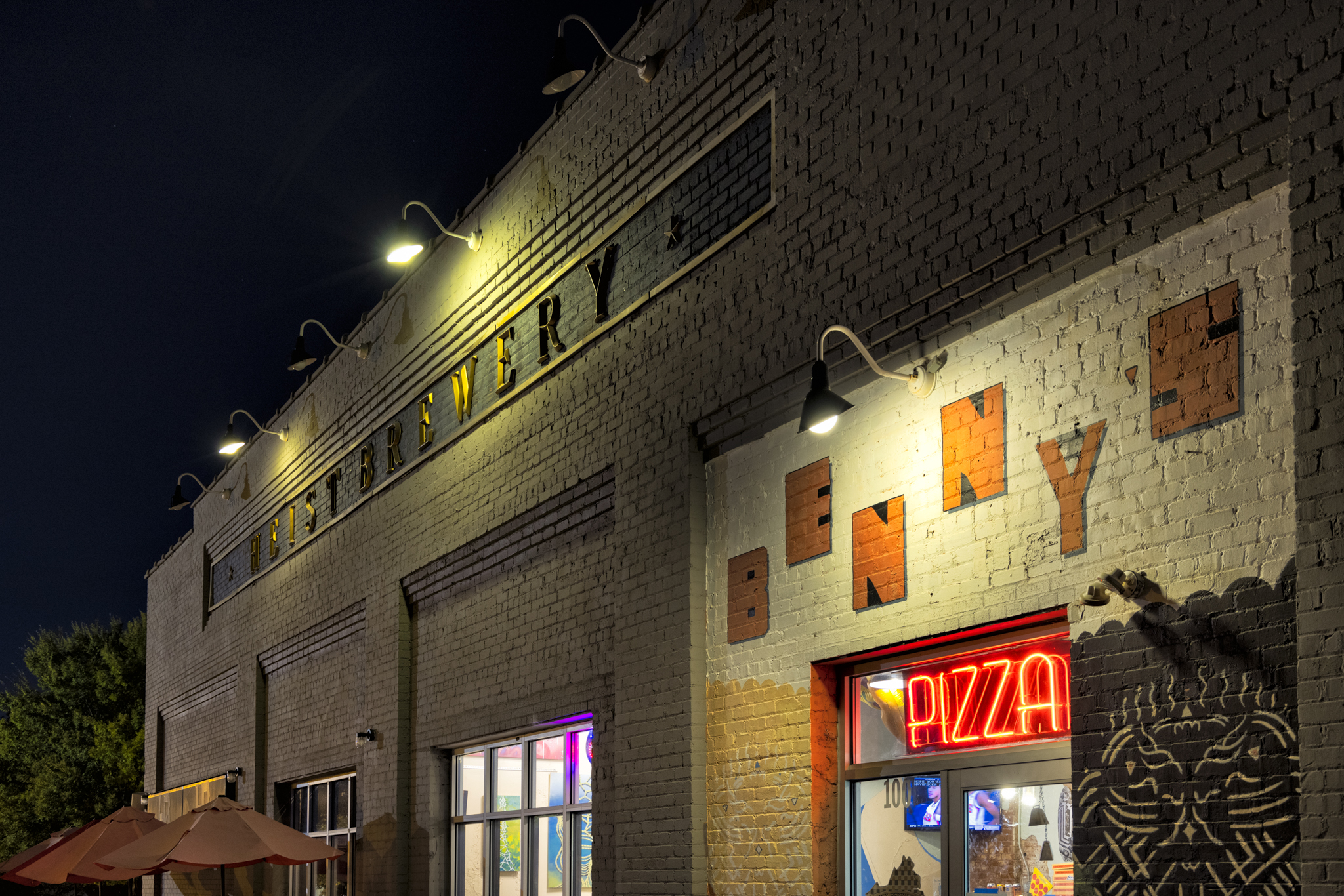 Benny's Pizza and Heist Brewery within walking distance of Camden NoDa