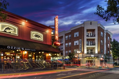 Fairfax corner restaurants ozzies nighttime