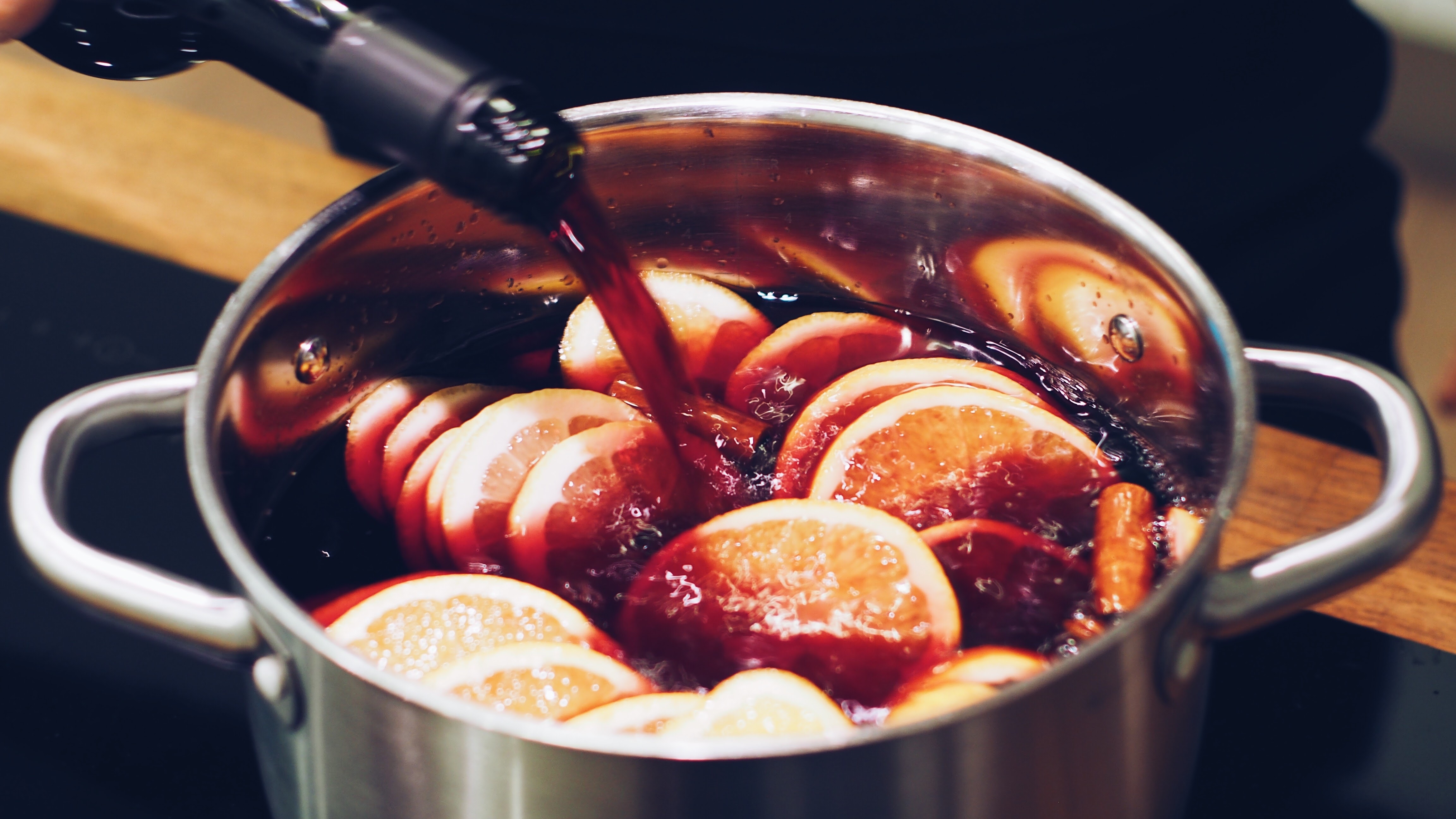 mulled-wine-easy-holiday-cocktail