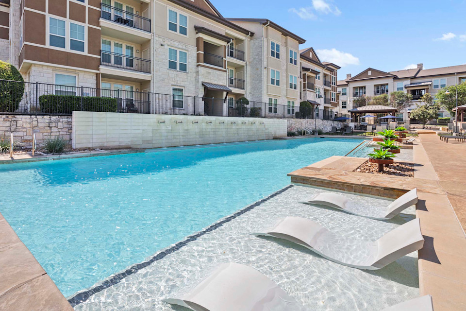 Photo courtesy of Camden La Frontera Apartments