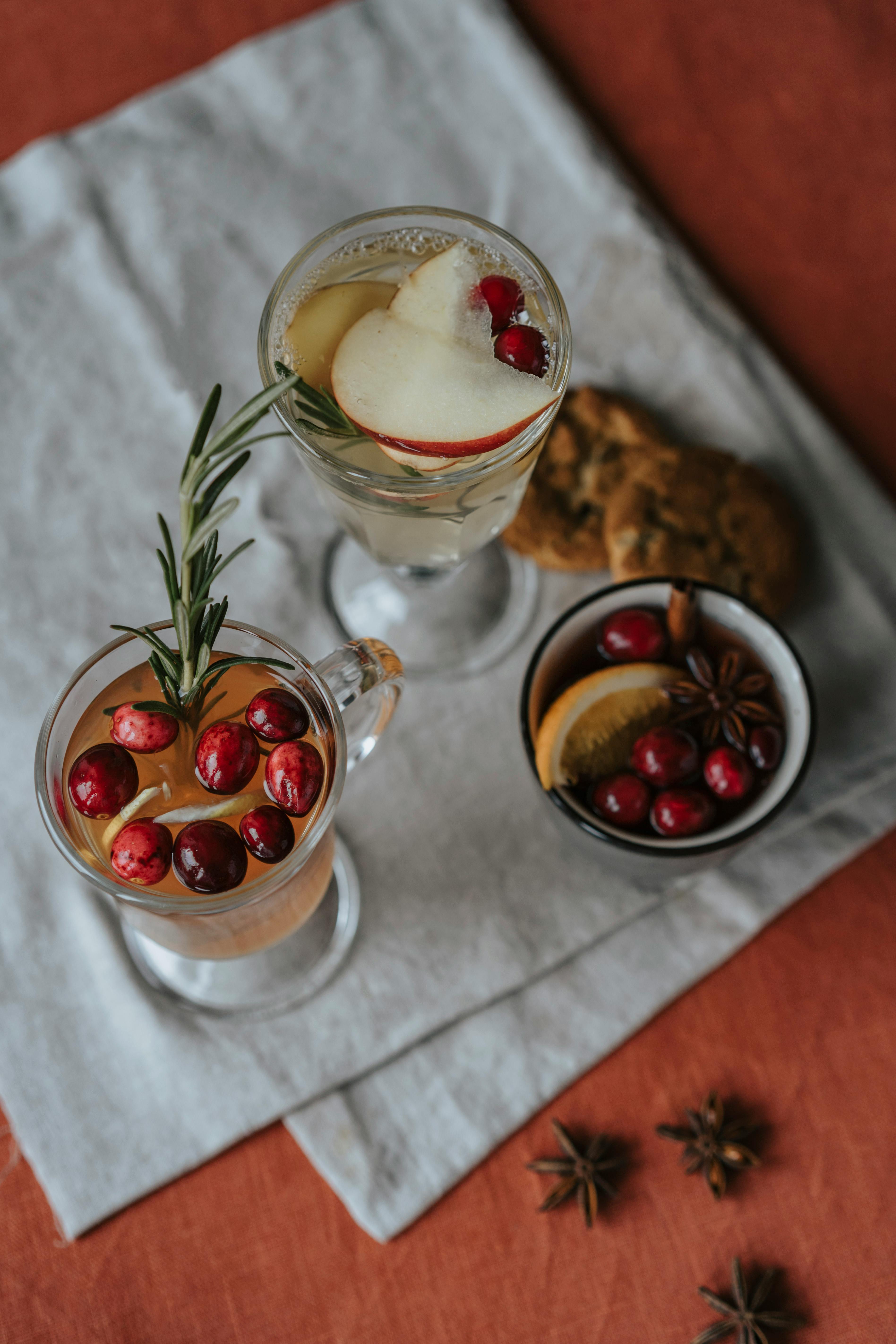 https://www.pexels.com/photo/fresh-fruit-garnish-on-beverages-5742737/