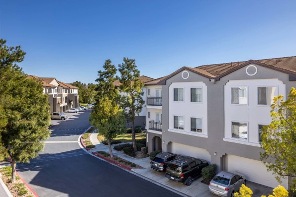 camden vineyards apartments murrieta ca townhomes with attached garages