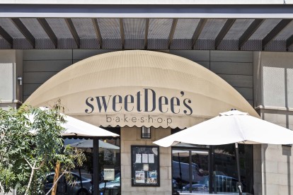 Camden Old Town Scottsdale Apartments Arizona Neighborhood Sweet Dee's Bakery at Ground Floor Onsite Retail