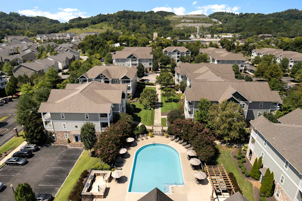 Aerial view of swimming pool and sundeck at Camden Franklin apartments in Franklin, TN