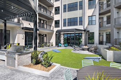 Building 2 Courtyard with Grilling Stations and Lounge Seating