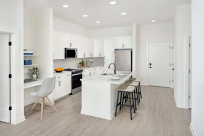 camden-blakeney-apartments-charlotte-nc-kitchen-niche