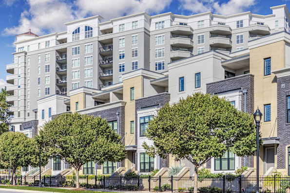 Exterior of Camden Grandview Townhomes