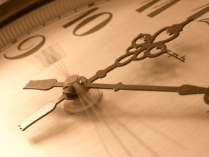 26948696-clock.jpg