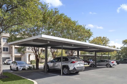 Rentable carports at Camden Stoneleigh