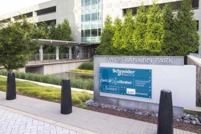 Franklin business park offices across from Camden Franklin Park apartments in Franklin, TN