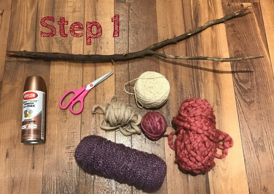 Step 1 to the Simple DIY Yarn Wall Hanging