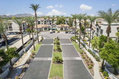 Camden Montierra Apartments Scottsdale Arizona Landscaped Driveway