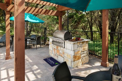 Barbeque grill with outdoor dining area