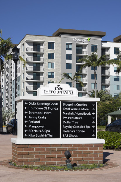 The Fountains Plaza nearby Camden Atlantic apartments in Plantation, Florida.