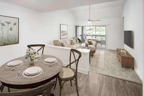 camden-fairview-apartments-charlotte-nc-dining-living-2-2