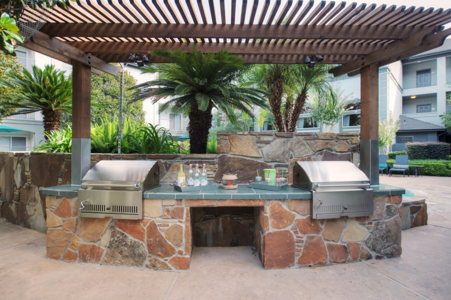 Grilling Stations and Courtyard Relaxation