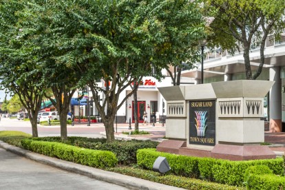 Shopping and Dining Near Sugar Land Town Square