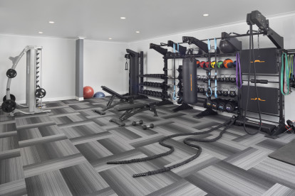 camden orange court apartments orlando fl new fitness center with free weights interactive fitness equipment