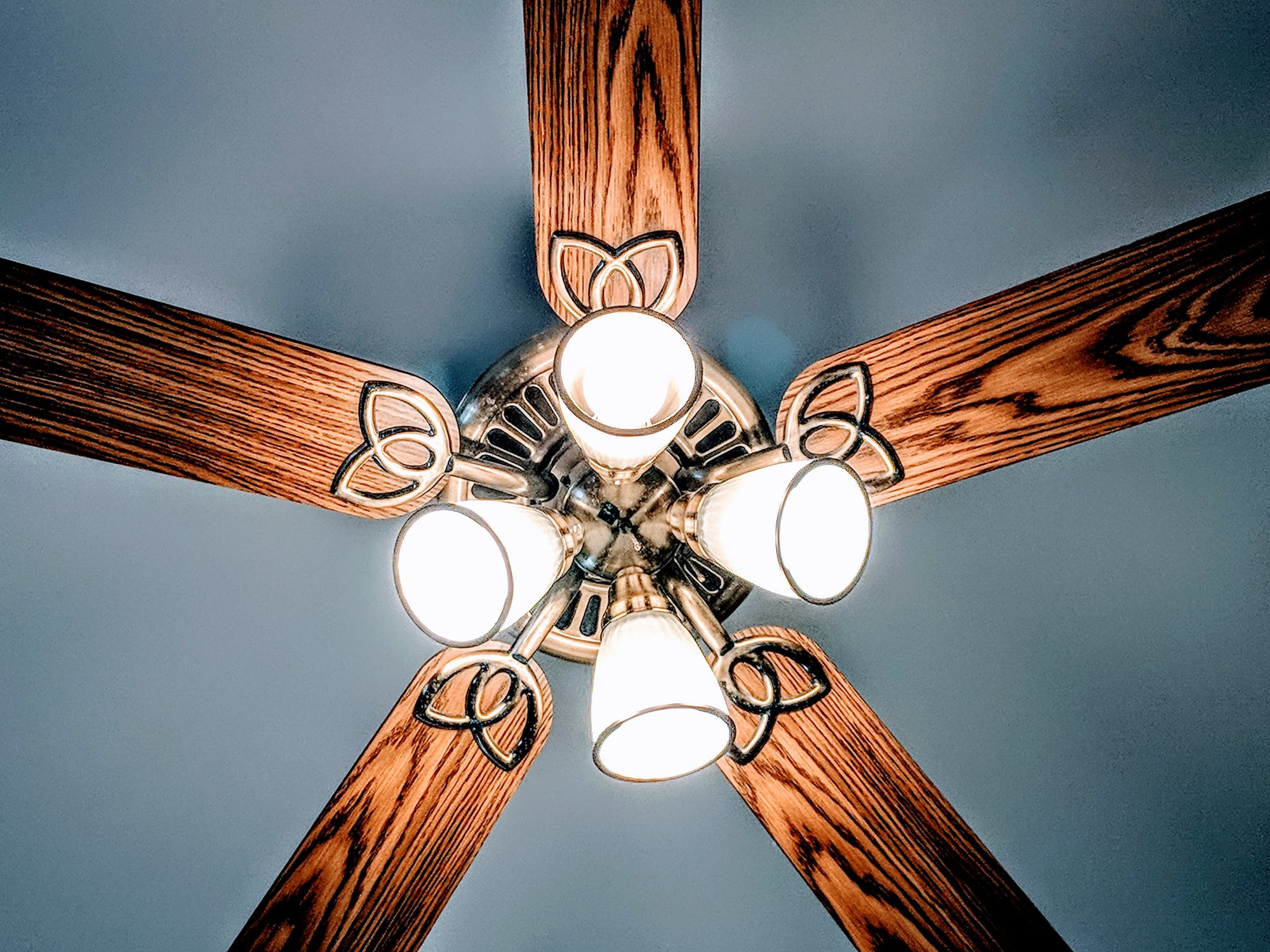 Ceilingfan_Energy-Saving Ways To Warm Your Apartment This Winter