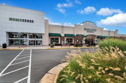 Homesense and Barnes & Noble Nearby