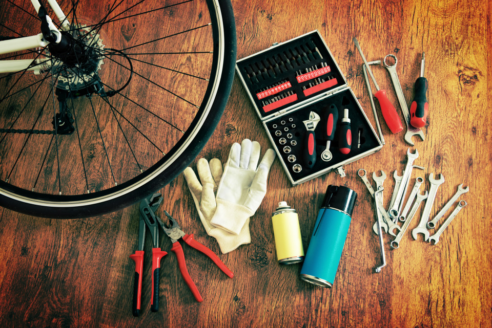 Werkstattausstattung: Das richtige Werkzeug für die E-Bike Reparatur