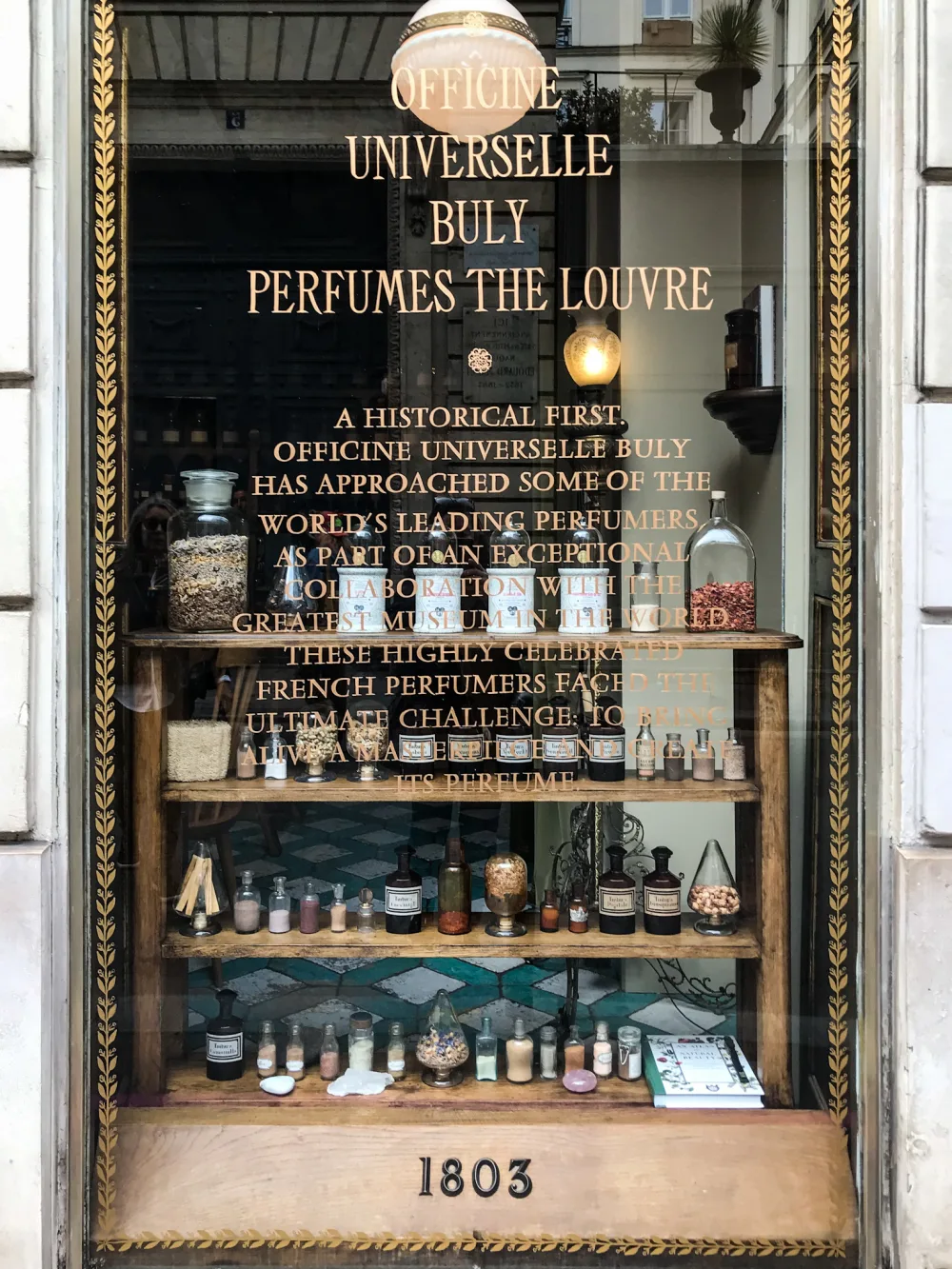ᴛᴀᴛᴀ🐣327💋 on X: #LISA in Officine Universelle Buly 1803 🇫🇷 Founded in  1803 at 6 rue Bonaparte in Paris, Buly 1803 is a beautiful, old-school  apothecary filled with extravagant yet affordabl
