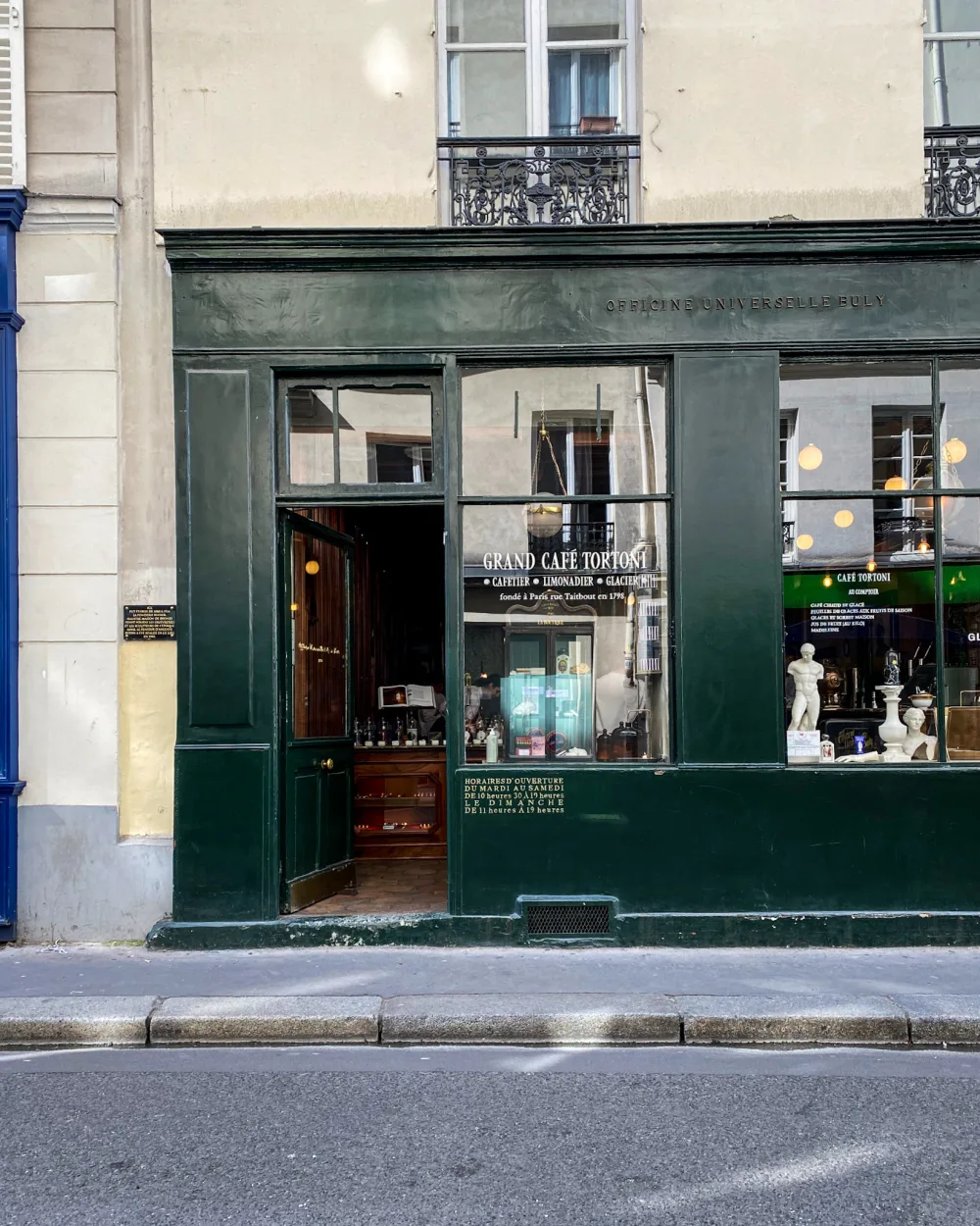 L'Officine Universelle Buly's New Paris Shop Is a Step Back into an Ancient  Myth