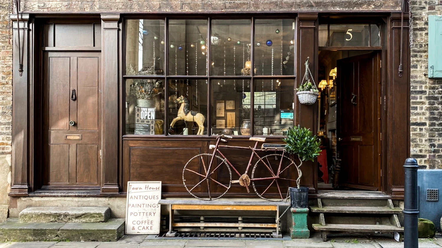 Guide – Vintage & Antique Shops | The Shopkeepers
