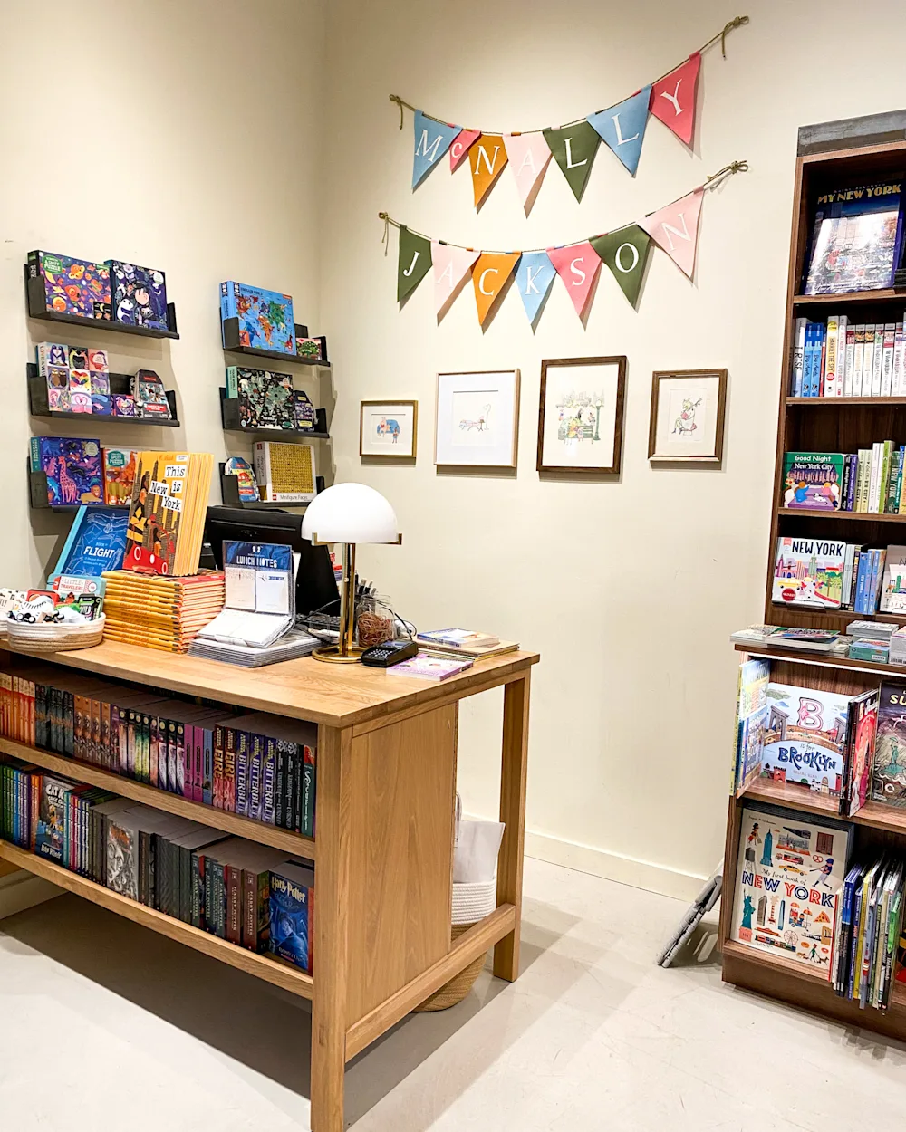 Image of McNally Jackson, Rockefeller Center