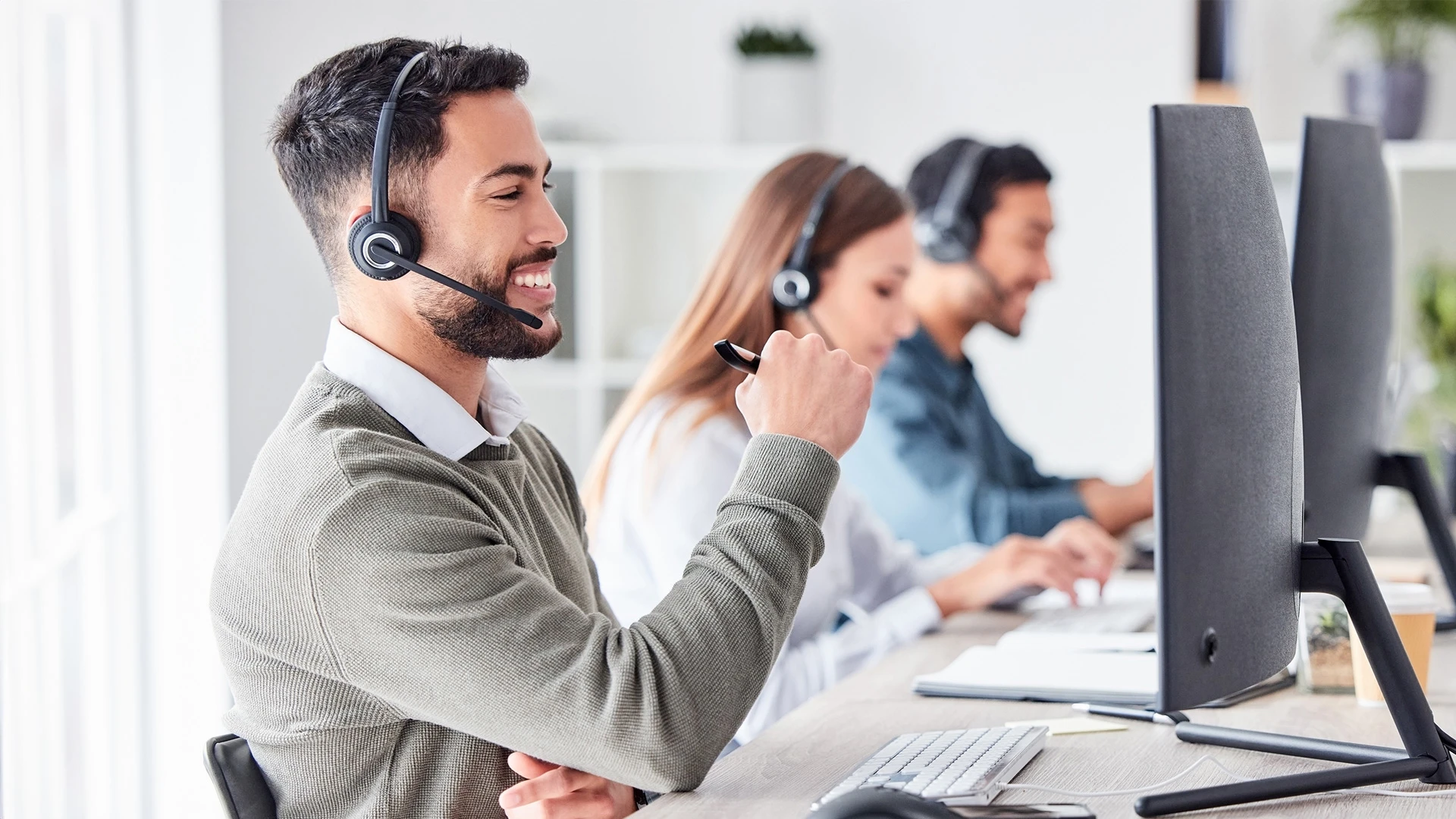 What Telecom Operators Should Look for in an Agent Desktop Solution