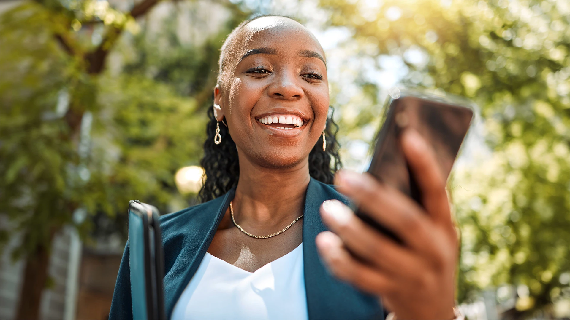 SMS vs. MMS Messaging