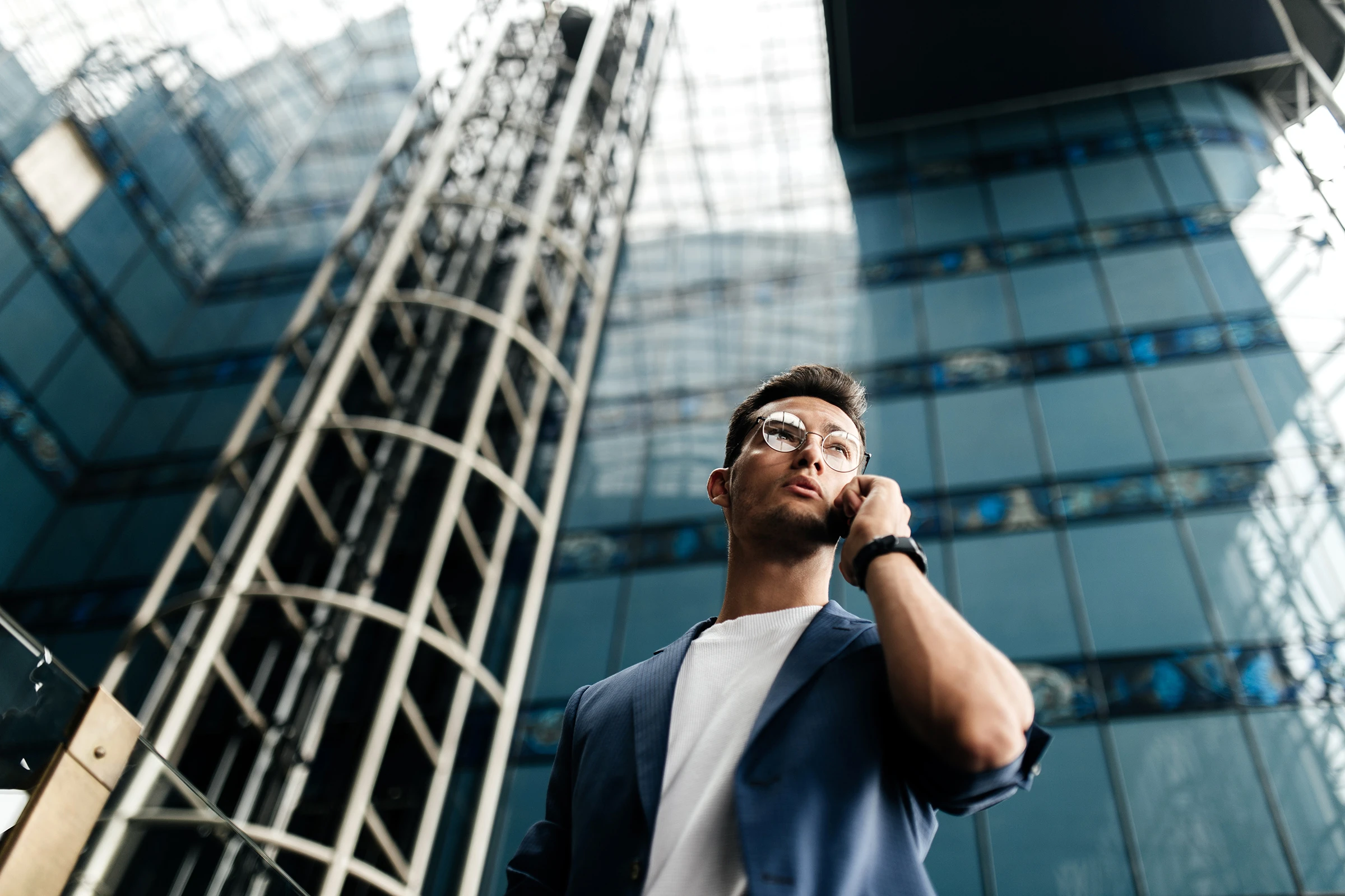 The AI Balancing Act in CX: Meeting Business Goals Without Alienating Customers